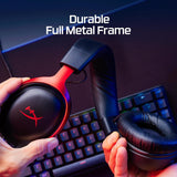 Headset Gamer HyperX Cloud III – Compatível com PC, PS5, Xbox Series X|S, Drivers Angulados de 53mm, Áudio DTS, Microfone de 10 mm, USB-C, USB-A, Fio de 3,5 mm, Vermelho e Preto (727A9AA)